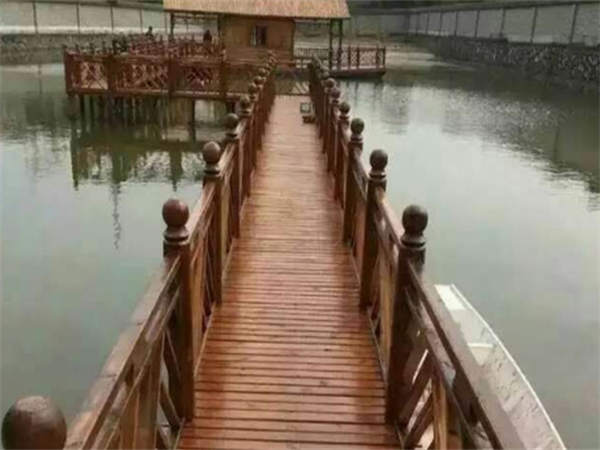 北京防腐木栈道 平台定制12