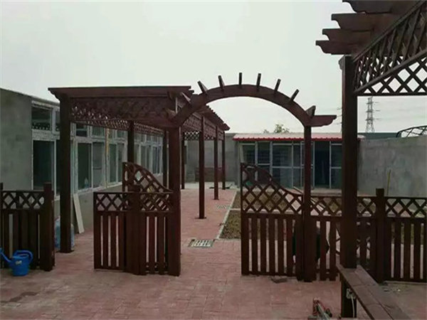 北京防腐木花架6